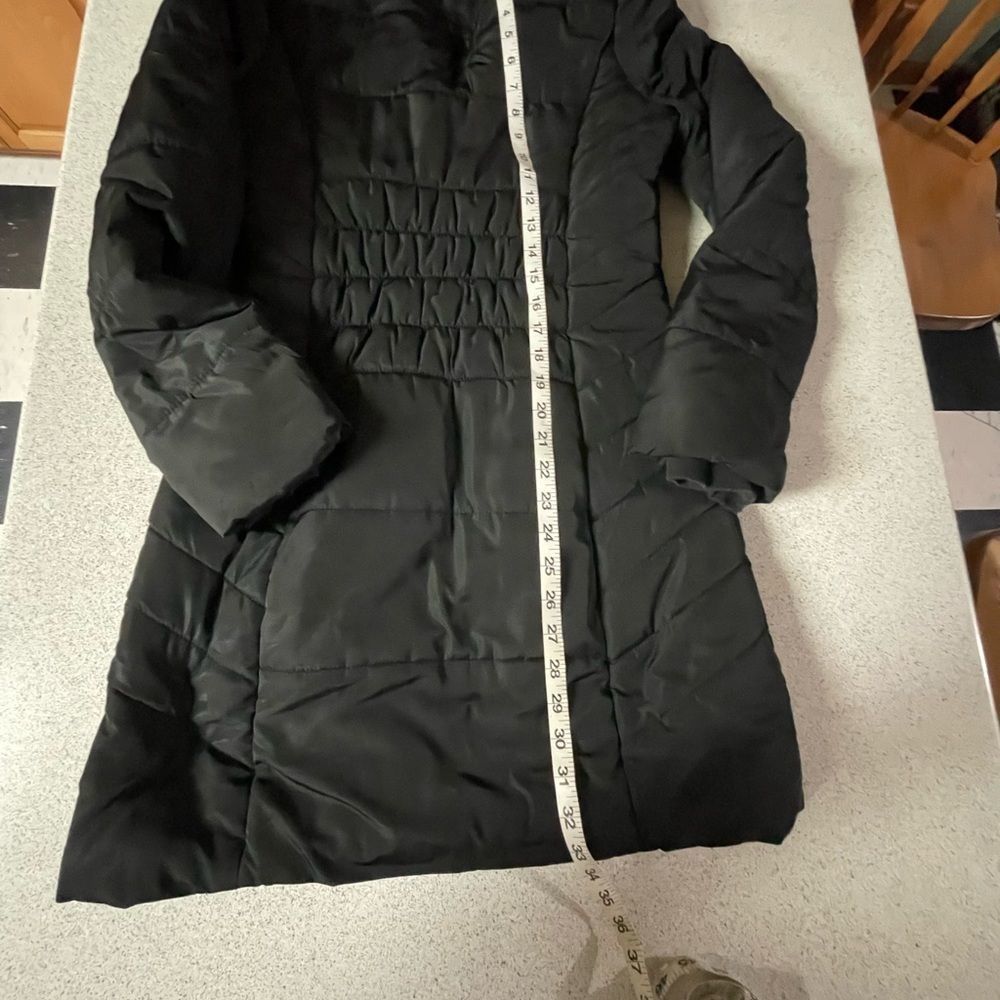 Le Château black long puffer jackets with faux fur trim hood - Picture 4 of 11